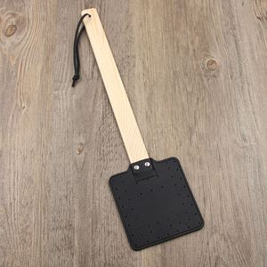 Matamoscas de Cuero PU al por Mayor con Mango de Madera, Personalizable, Perforado, Herramienta Duradera para el Control de Plagas - Product Image 4