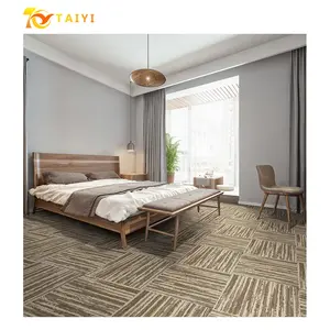 Weiche Einfache Reinigung Hotel Dekorative Günstige Boden Nylon Fliesen Teppich