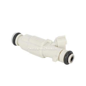Inyector de Combustible L0301D883 A1620783323 para Vehículos Hyundai de Uso Medio y Pesado, Material Plástico - Product Image 1