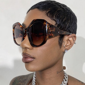 Nouvelle Tendance 2024 : Lunettes de Soleil Vintage pour Femme, Visière Personnalisée, Monture Large en PC, Forme Polygone Irrégulière - Product Image 2