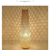 Nouveau Design Restaurant Home Decor Tissé à la Main en Bambou Osier Lampadaire Rotin Naturel Chambre Coin Restaurant Éclairage