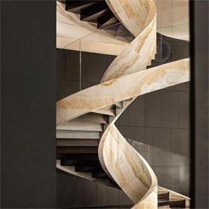 <span class=keywords><strong>Escalier</strong></span> intérieur en colimaçon de luxe avec garde-corps en verre courbé Bandes de roulement en <span class=keywords><strong>bois</strong></span> massif Cadre <span class=keywords><strong>moderne</strong></span> en acier pour maisons duplex <span class=keywords><strong>et</strong></span> villas - Product Image 1