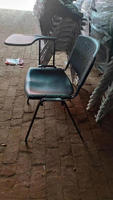 Chaise d'entraînement en plastique avec tablette d'écriture et dossier ventilé pour salle de classe