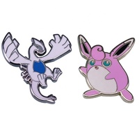 Venta al por mayor de fábrica: Pines de esmalte de aleación de zinc con diseño de dibujos animados y anime, chapado en oro, color Pantone, logotipo y forma personalizados.