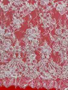 Luxe blanc mariée 3m cils dentelle broderie Tulle dentelle <span class=keywords><strong>tissu</strong></span> élégant mariage français Chantilly maille dentelle <span class=keywords><strong>tissu</strong></span> <span class=keywords><strong>robe</strong></span> femmes - Product Image 3
