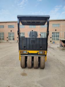 รถบดถนนแบบสั่นขนาดเล็ก3000กก. 4000กก. 3ton 4ton ลูกกลิ้งลมยางหรือเครื่องอัดชิ้นส่วน - Product Image 4