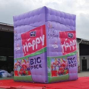 Réplique géante gonflable personnalisée de Bella Happy Diaper Big Pack - Affichage publicitaire de marque pour les promotions de produits de soins pour bébés - Product Image 1