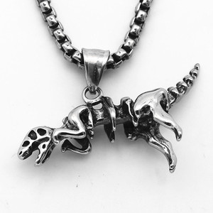 Yunnique – collier avec pendentif squelette de dinosaure en acier titane, bijoux unisexes en acier inoxydable, style Punk, Design géométrique - Product Image 1