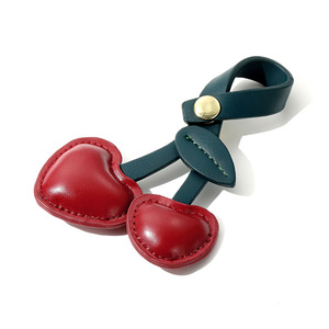 Goreal moda bolso encanto mujer cinturón hebilla lindo cereza PU cuero llavero encanto para bolso Casual y accesorios de ropa - Product Image 6