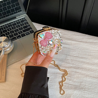Sac bandoulière mini rigide pour femme, orné de strass étincelants et d'une fleur 3D, avec chaîne, idéal pour les soirées