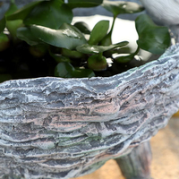 Pot Tanaman Resin Bentuk Angsa Profesional Elegan Tahan Cuaca Awet Dekorasi Taman Hewan Peliharaan Patung Bunga Artistik