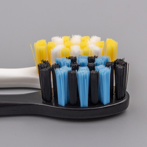 Cepillo de Dientes de Cerdas Suaves, Cabeza Pequeña de 2.7cm, Mango Ergonómico, Cepillo de Dientes Manual para Adultos - Product Image 4