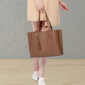 Sac à bandoulière en cuir pour femme, best-seller, idéal pour le bureau, les voyages et l'usage quotidien, disponible au prix export. - Product Image 6