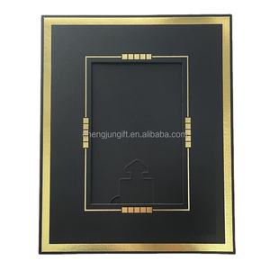 Marco de Fotos Plegable de Papel Negro y Dorado Personalizado de 4x6 con Impresión Dorada y Soporte para Recuerdo - Product Image 5