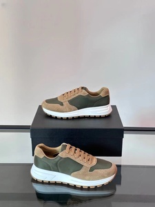 Baskets de sport décontractées minimalistes pour hommes, en cuir, légères, polyvalentes, avec logo personnalisé, style de luxe, à semelle épaisse - Product Image 5