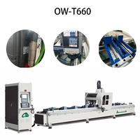Centre d'usinage CNC 3 axes robuste OUWO avec magazine à outils pour le fraisage, le perçage et le chanfreinage des profilés de fenêtres et de portes en aluminium