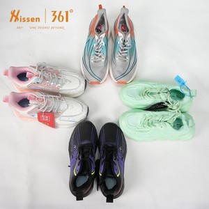 รองเท้าผ้าใบผู้ชายแบบคลาสสิก Vulcanized Canvas Shoes พร้อมส่งที่ท่าเรืออิคิค คอนเทนเนอร์ 40HQ FCL ขายส่งจากโรงงานโดยตรง - Product Image 1
