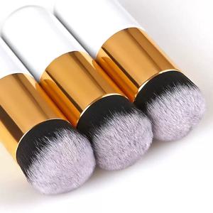 Round <b>Foundation</b> Highlight Makeup Brush Loose Powder Fan Brush for Face Concealer - Product Image 2