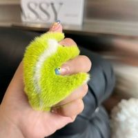 Porte-clés de voiture en peluche premium en forme de balle de tennis mignonne, pompon esthétique pour sac à dos, cadeau