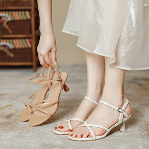 Sandales à talons aiguilles Tiyo pour femmes, style romain, à brides croisées, bout ouvert, en PU, avec boucle, sans talon, chaussures d'été - Product Image 3