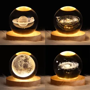 3D sanat kristal top lazer kazınmış güneş sistemi astronot gezegen küre ay LED gece lambası aydınlık hediyeler dekorasyon gece lambası