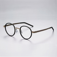 Gafas de Miopía con Armazón de Titanio Ultraligero de la Serie Designer, Tamaño Pequeño, Estilo Retro, con Lentes Anti-Luz Azul