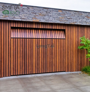 Porte de garage en bois massif Andexin, style classique et tendance, pour projets immobiliers, vente directe - Product Image 2
