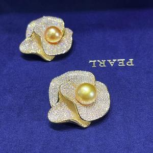 Broche en perles d'eau douce naturelles de haute qualité Wangou, 9-10 mm, design tridimensionnel exquis, style camélia, vente en gros - Product Image 3