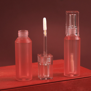 Sexe opposé 4ml carré brillant à lèvres glaçure à lèvres bouteille vide paroi épaisse distributeur de cosmétique Tube rouge à lèvres tube vide logo personnalisé - Product Image 1