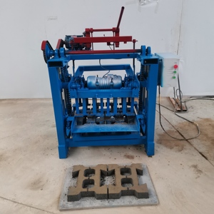 Petite machine à briques manuelle automatique équipement de briques de construction autonome rurale - Product Image 3