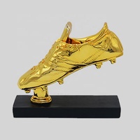Trophée de la Coupe des Champions de football pour jeunes, en résine, sur mesure, vente en gros, en forme de chaussure dorée