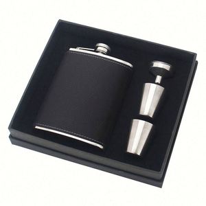 Ensemble de flacons à whisky de luxe personnalisés en papier et PU épaissi, avec verre à shot et entonnoir, coffret cadeau - Product Image 4
