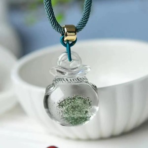 El colgante de cristal fantasma verde, con la apariencia de una bolsa de dinero, tiene el <span class=keywords><strong>significado</strong></span> de riqueza - Product Image 6