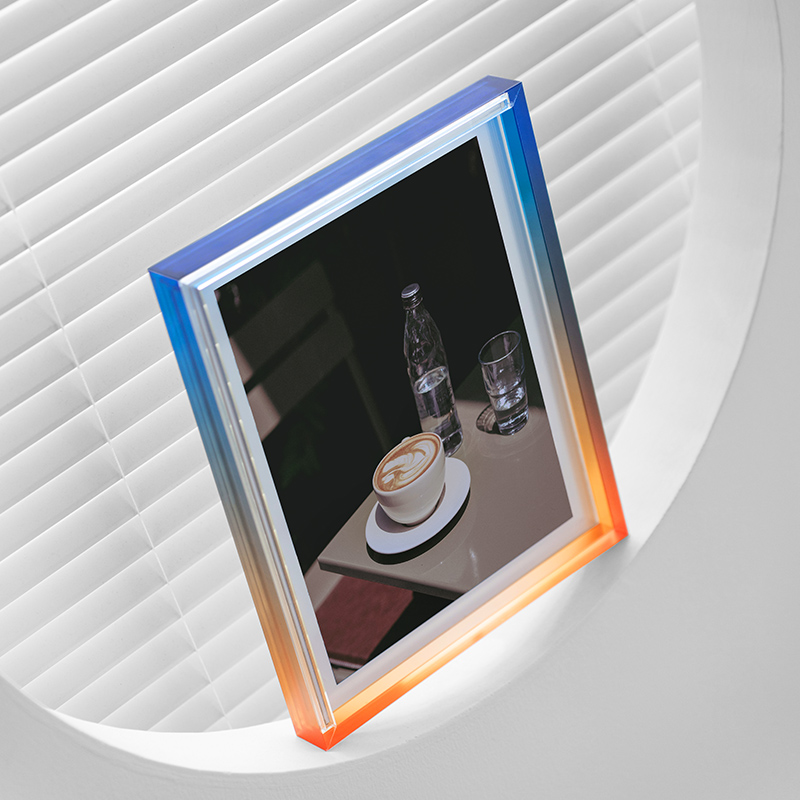 Advanced Acrylic Rectangle 8-Inch Photo Frame Gradient Design Simple Modern Fashion Customized UV Printing Tabletop Installation