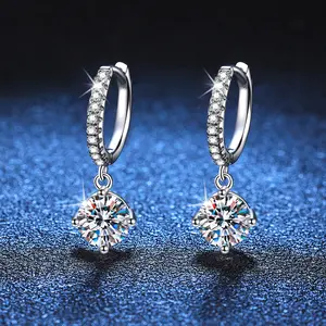 Bijoux de luxe glacé diamant Huggie boucle d'oreille dames 925 argent Sterling design classique coupe ronde Moissanite boucles d'oreilles pour les femmes