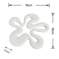 Sous-verres isolants en silicone à motif floral simple 2026 – Tapis de cuisine modernes résistants aux hautes températures pour la maison