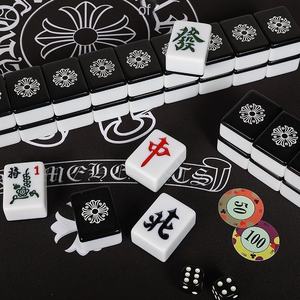 Sabots noirs pour la maison, effet vieilli, motif cœur, style Mahjong, tendance, cool, gothique, décontracté, 40/42/44, Sparrow - Product Image 1