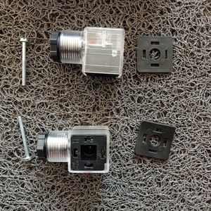 ปั๊มสูบจ่ายสารเคมีเหล็กกล้า Tokyo P16VMR-10-CMC-20-S121-J สำหรับระบบไฟฟ้าโซลาร์เซลล์ - Product Image 1