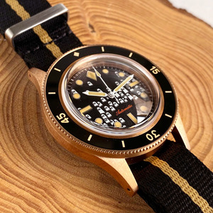 นาฬิกา Tandorio รุ่นใหม่ CUSN8 บรอนซ์ 50 ฟัตฮอมส์ ระบบออโตเมติก สำหรับผู้ชาย หน้าปัดเรืองแสง Ghost Dial กลไก NH35A กันน้ำ 20ATM กระจกแซฟไฟร์แบบ Bubble ผิวขัดทราย - Product Image 6