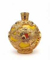 Bouteille à liqueur en verre cristal gaufré de haute qualité 500 ml avec bouchon en liège, motif dragon creux, couleur personnalisée Zhengshun