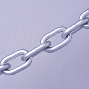 Cadena de metal de eslabones cortos galvanizados en plata Cadena de eslabones cortos soldada Din 5685 - Product Image 2