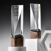 Trophée en cristal personnalisable avec logo 3D et base en bois, vente directe d'usine Honor Pujiang, bon prix