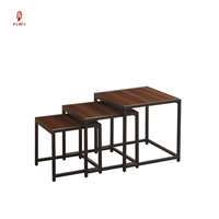 Table basse extensible moderne et minimaliste avec plateau en panneau de densité et structure en fer forgé pour salon