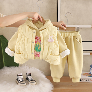 Completo Invernale in Pile per <span class=keywords><strong>Bambina</strong></span> 2026, Nuovo Set Casual alla Moda a Tre Pezzi con Maniche Lunghe Imbottite e Calde - Product Image 3
