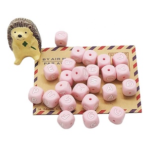 Venta al por mayor fácil de cuerda DIY <span class=keywords><strong>nombre</strong></span> personalizado collar <span class=keywords><strong>chupete</strong></span> <span class=keywords><strong>cadena</strong></span> bebé masticar <span class=keywords><strong>silicona</strong></span> letras alfabeto cuentas - Product Image 2