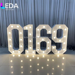 LEDA En gros Chiffres lumineux géants en métal LED de 3, 4 et 5 pieds pour décorations de mariage et événements - Product Image 1