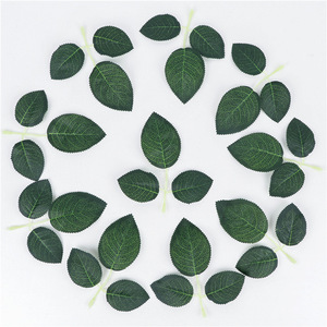Feuilles de rose artificielles Tainen, trois feuilles, sérigraphiées vertes, pour décoration extérieure et accessoires de maison, moins de 30 cm, fleur de base - Product Image 4