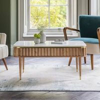 Table basse en marbre et acacia haut de gamme pour le salon, table centrale de luxe avec structure en bois d'acacia durable et plateau en marbre