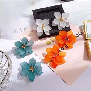 Exaggerated White orange Acrylic Flower Earrings Crystal Flowers Petal Big Drop Dangle Earrings for Women Statement Jewelry Gift