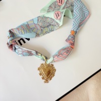 W6Y Collier Foulard en Soie avec Pendentif Cœur Vintage, en Acier Inoxydable Plaqué Or 18K, Résistant au Ternissement, Accessoire de Plage, Bijou Spirituel